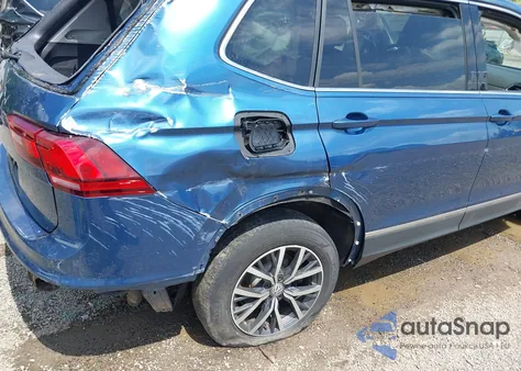 2020 Volkswagen Tiguan 2.0T Se/2.0T Se R-Line Black/2.0T Sel from USA, damaged, VIN 3VV3B7AX6LM114437